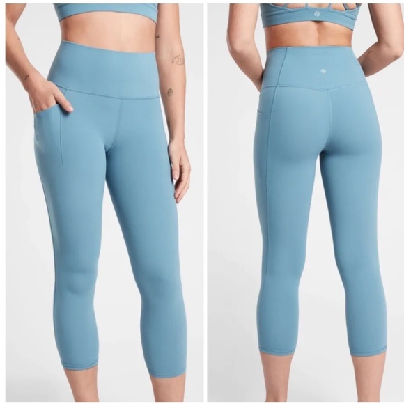 Athleta Pants - Athleta Salutation Stash Pocket II Capri Riviera Blue leggings size 1X